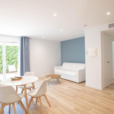 Logis Les Cepages / Restaurant Le Raisin Apartment Pont-de-Vaux Luaran gambar