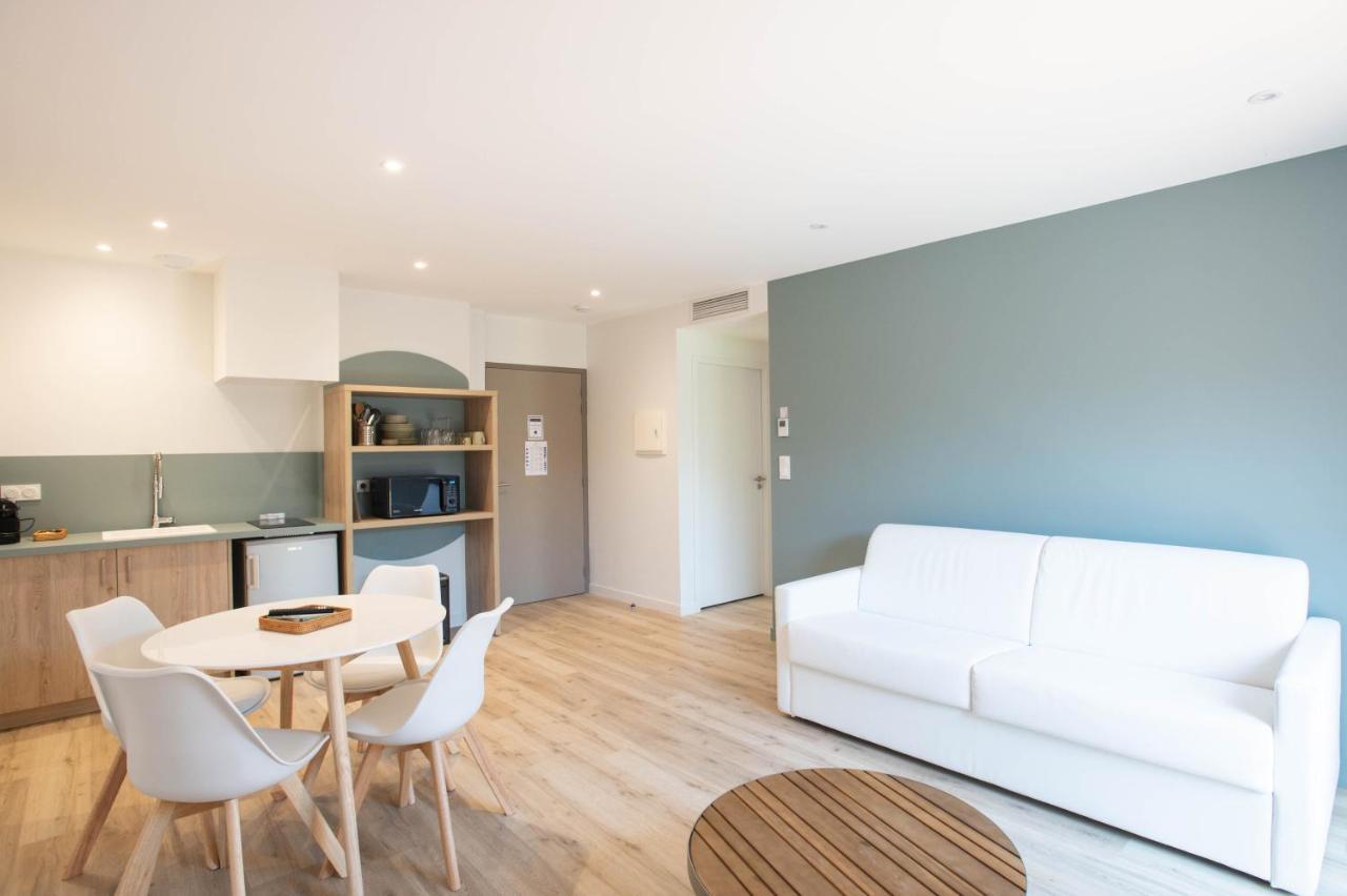 Logis Les Cepages / Restaurant Le Raisin Apartment Pont-de-Vaux Luaran gambar